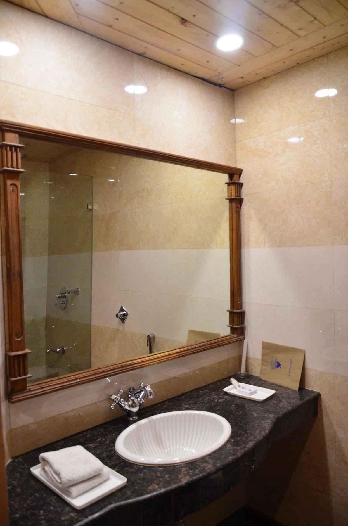 Hotel Manali Heights Luaran gambar