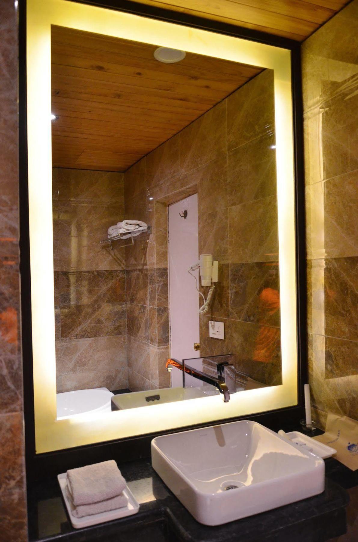 Hotel Manali Heights Luaran gambar