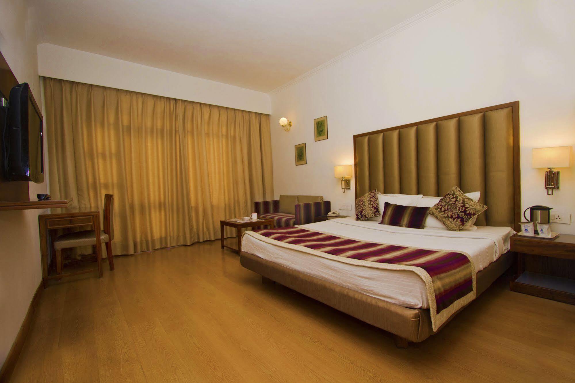 Hotel Manali Heights Luaran gambar