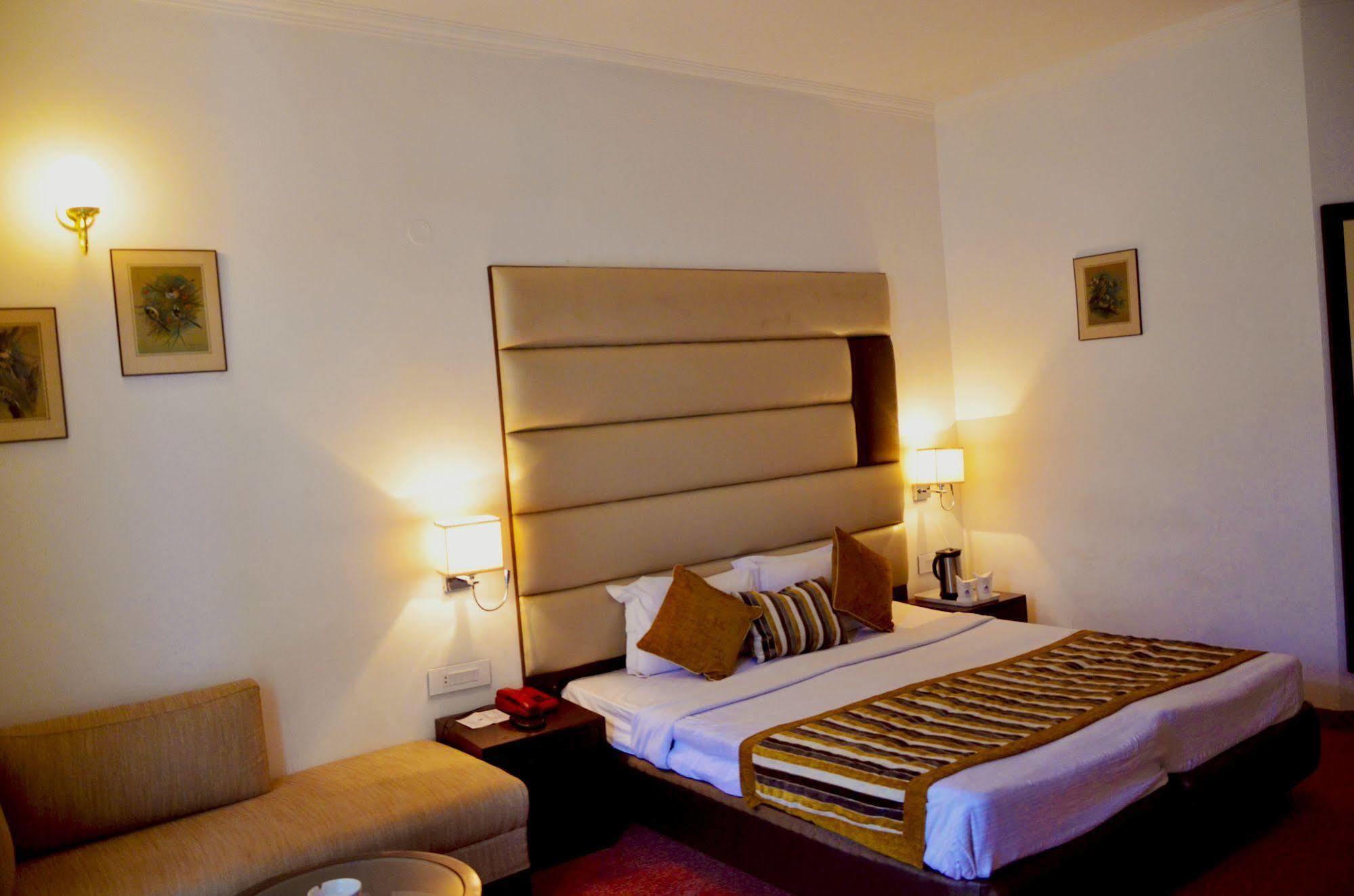 Hotel Manali Heights Luaran gambar