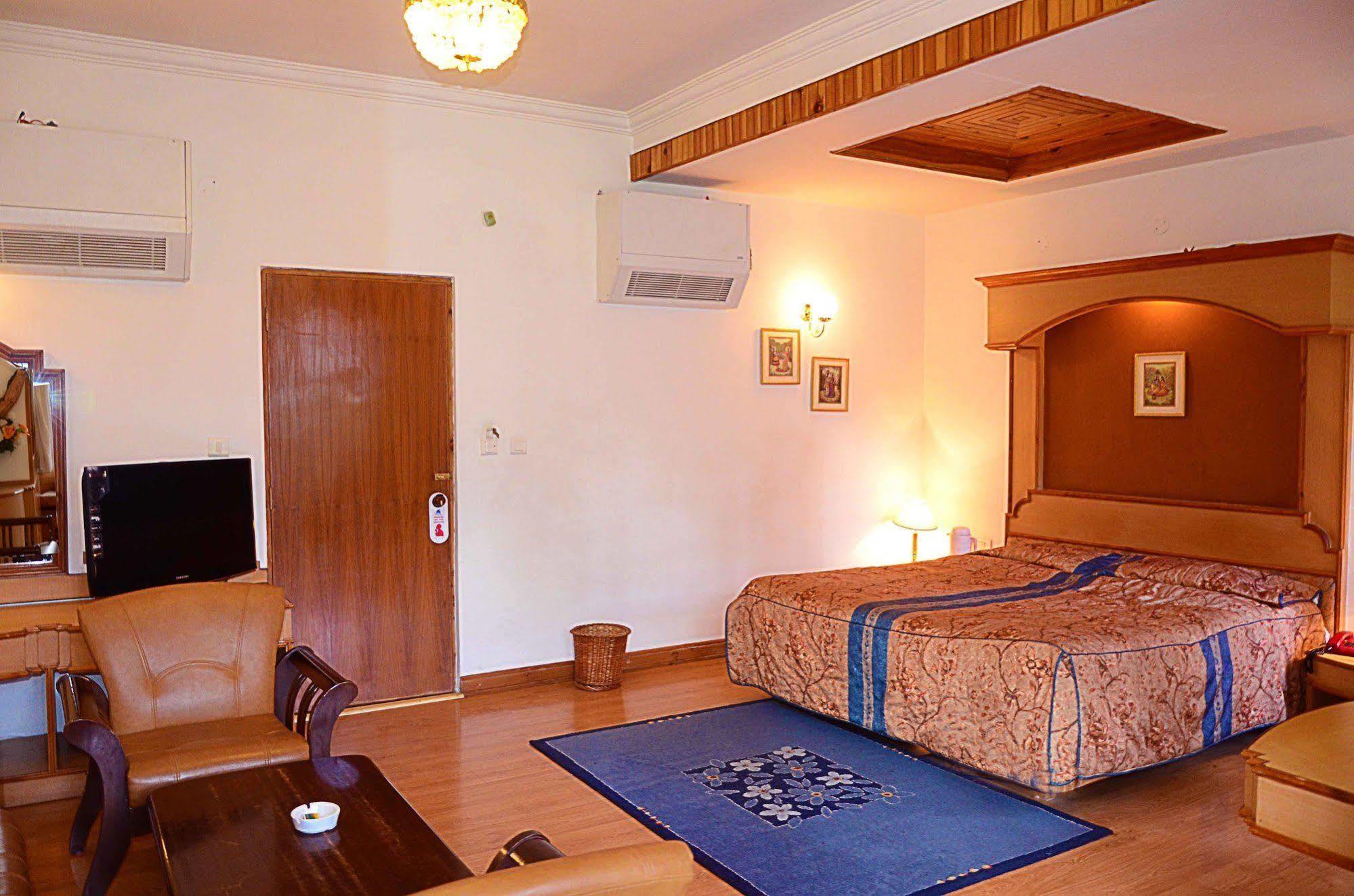 Hotel Manali Heights Luaran gambar